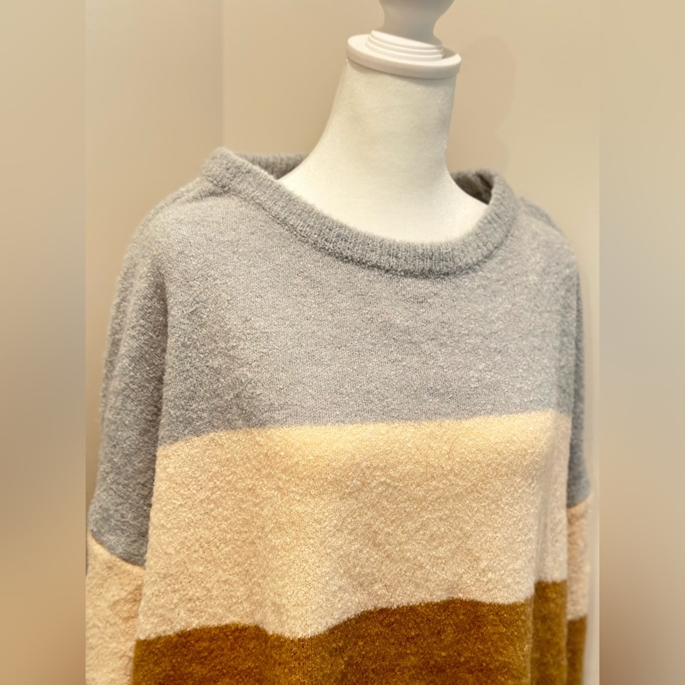 Cozy Color Block Sweater - Picture 2 of 3